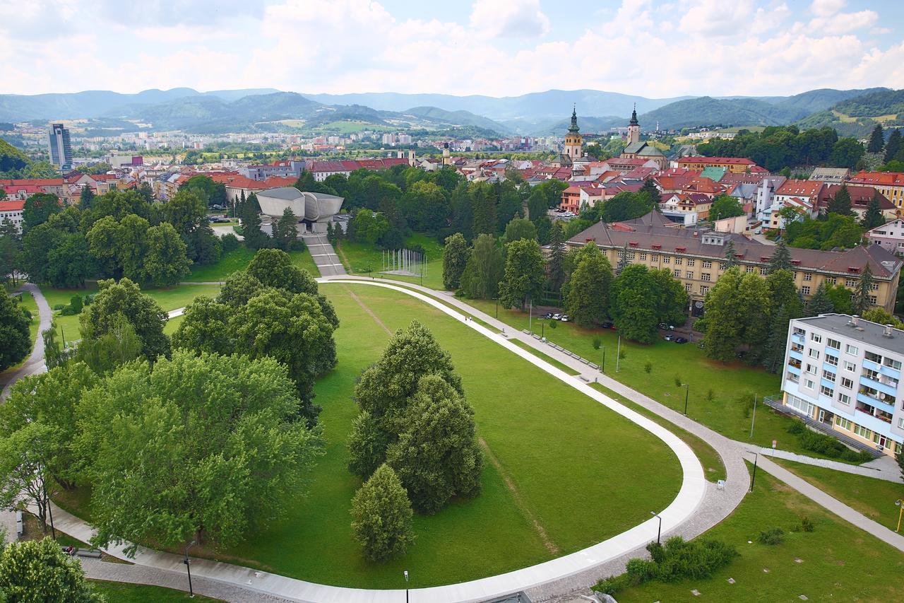 Hotel Lux Banska Bystrica Luaran gambar