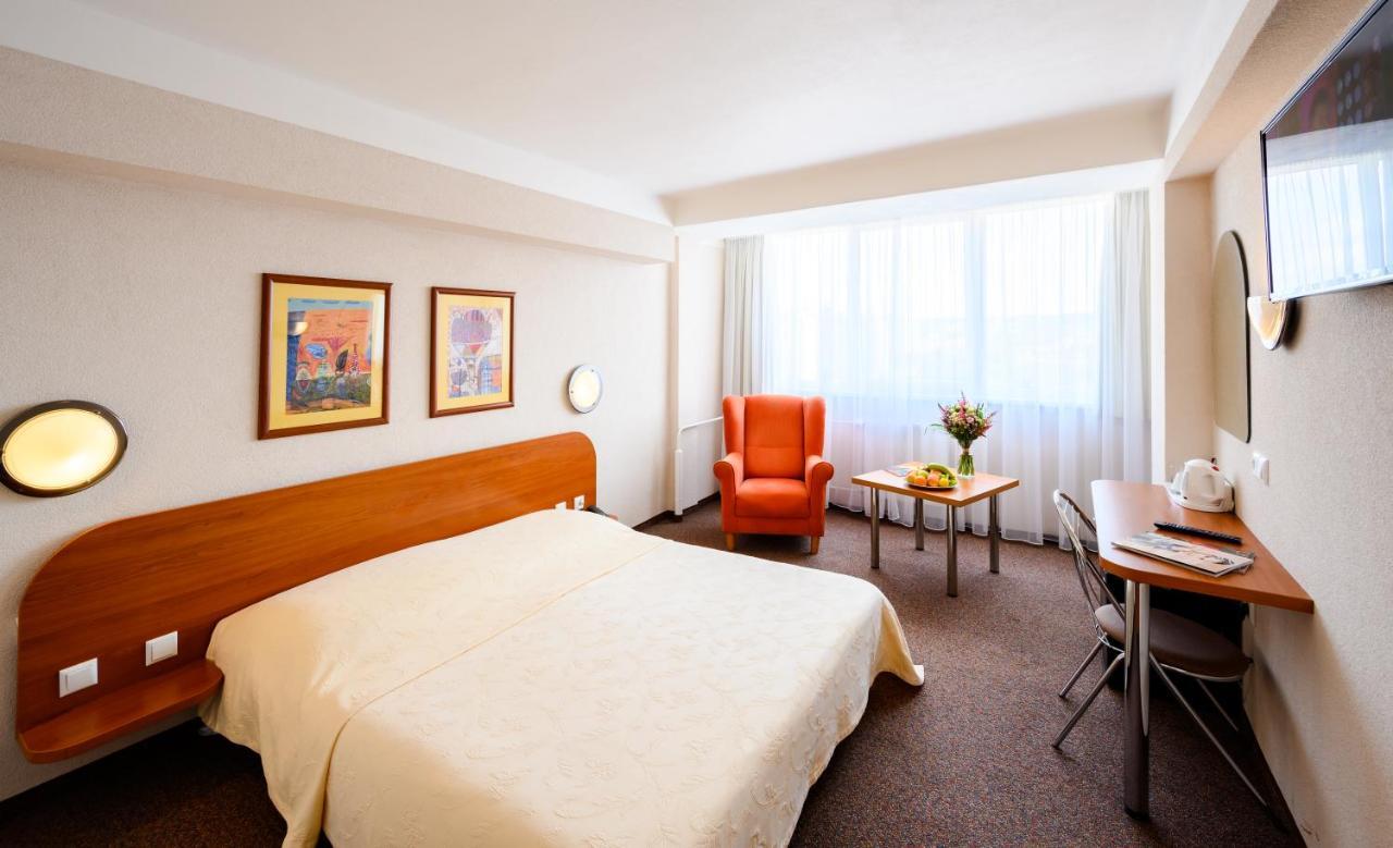 Hotel Lux Banska Bystrica Luaran gambar