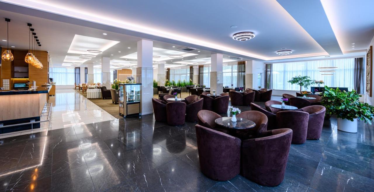 Hotel Lux Banska Bystrica Luaran gambar