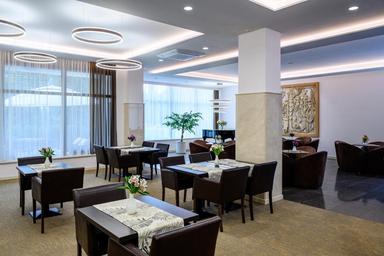 Hotel Lux Banska Bystrica Luaran gambar