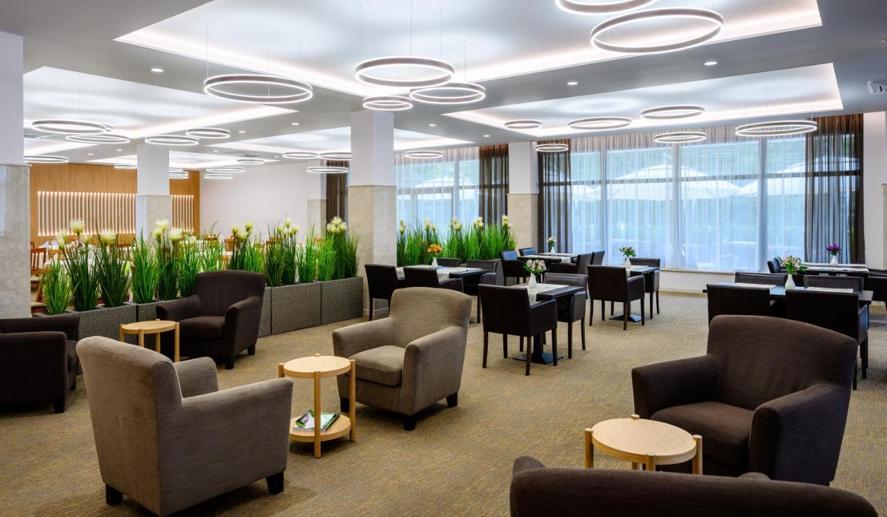 Hotel Lux Banska Bystrica Luaran gambar
