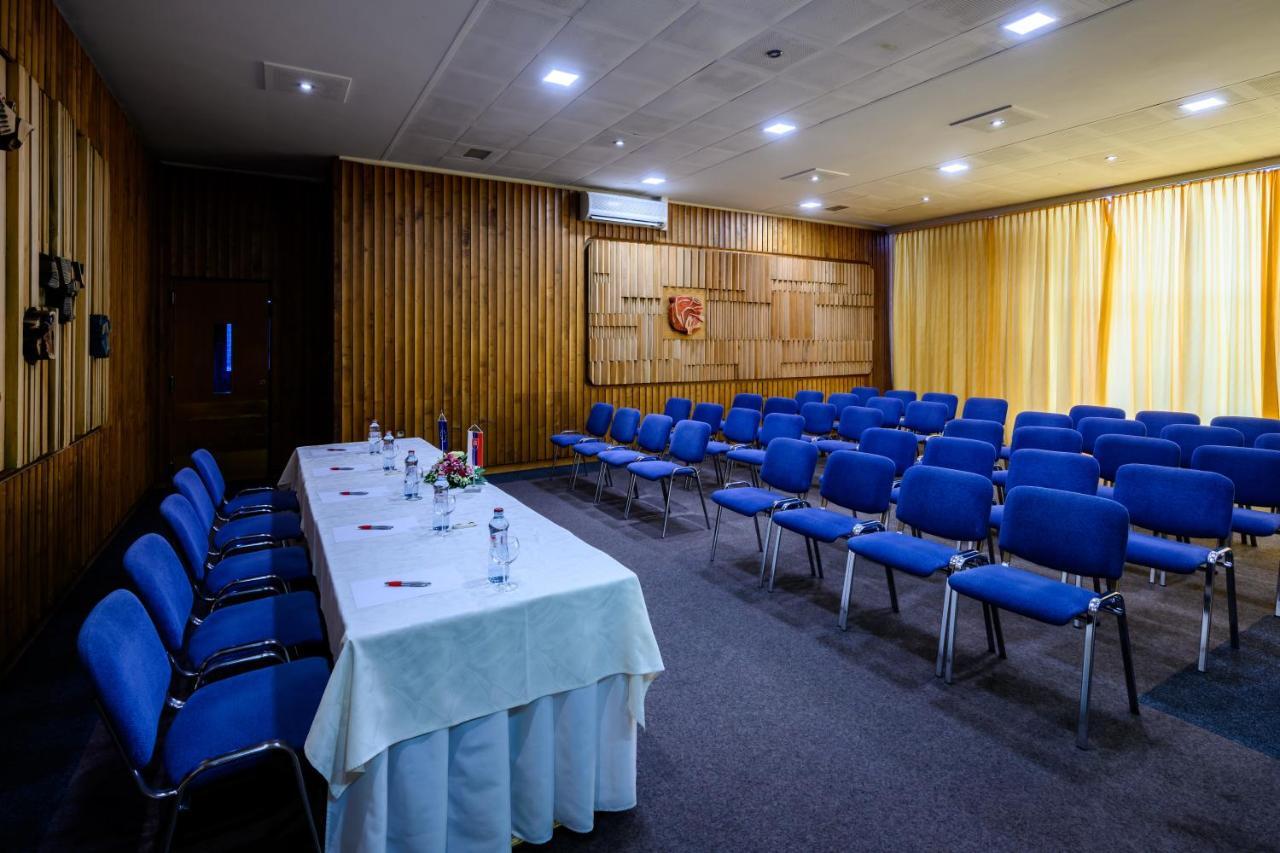 Hotel Lux Banska Bystrica Luaran gambar